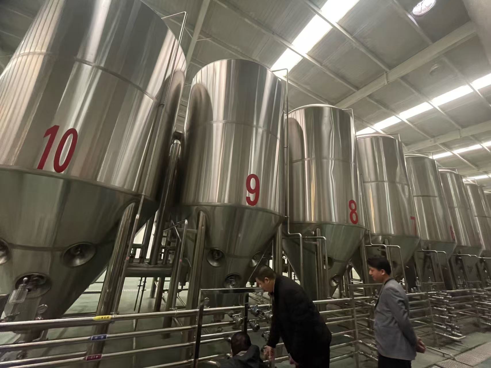 杜尔伯特精酿啤酒设备厂—平面布置、设备设计、制造、调试、培训等一条龙服务